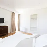 Pia 4*