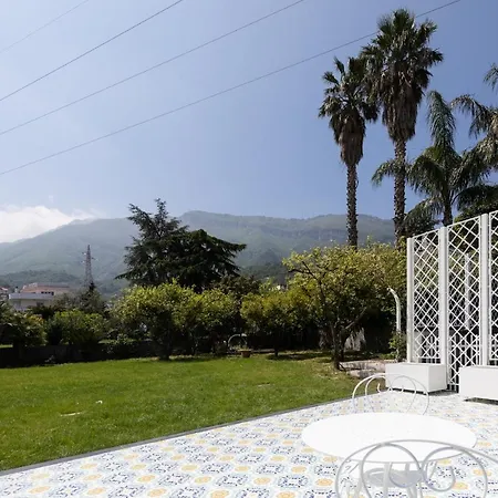 بيت ضيافة Pia كاستيلاّماري دي ستا