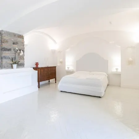 Pia 4* كاستيلاّماري دي ستا